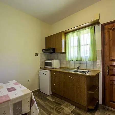 Hotel Miltiadis Spiti Miltiadis 3*